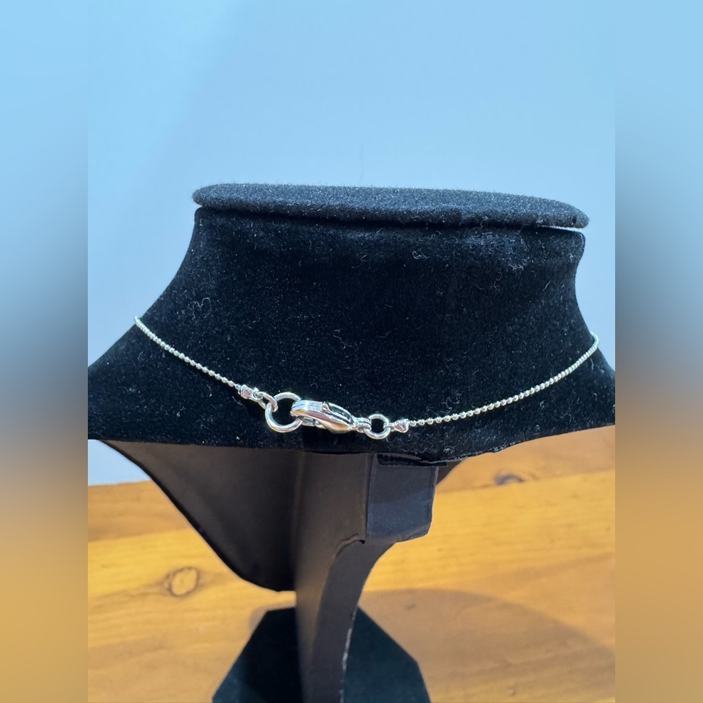 Sharon Case Silver Starfish Pendant Necklace - Picture 4 of 6